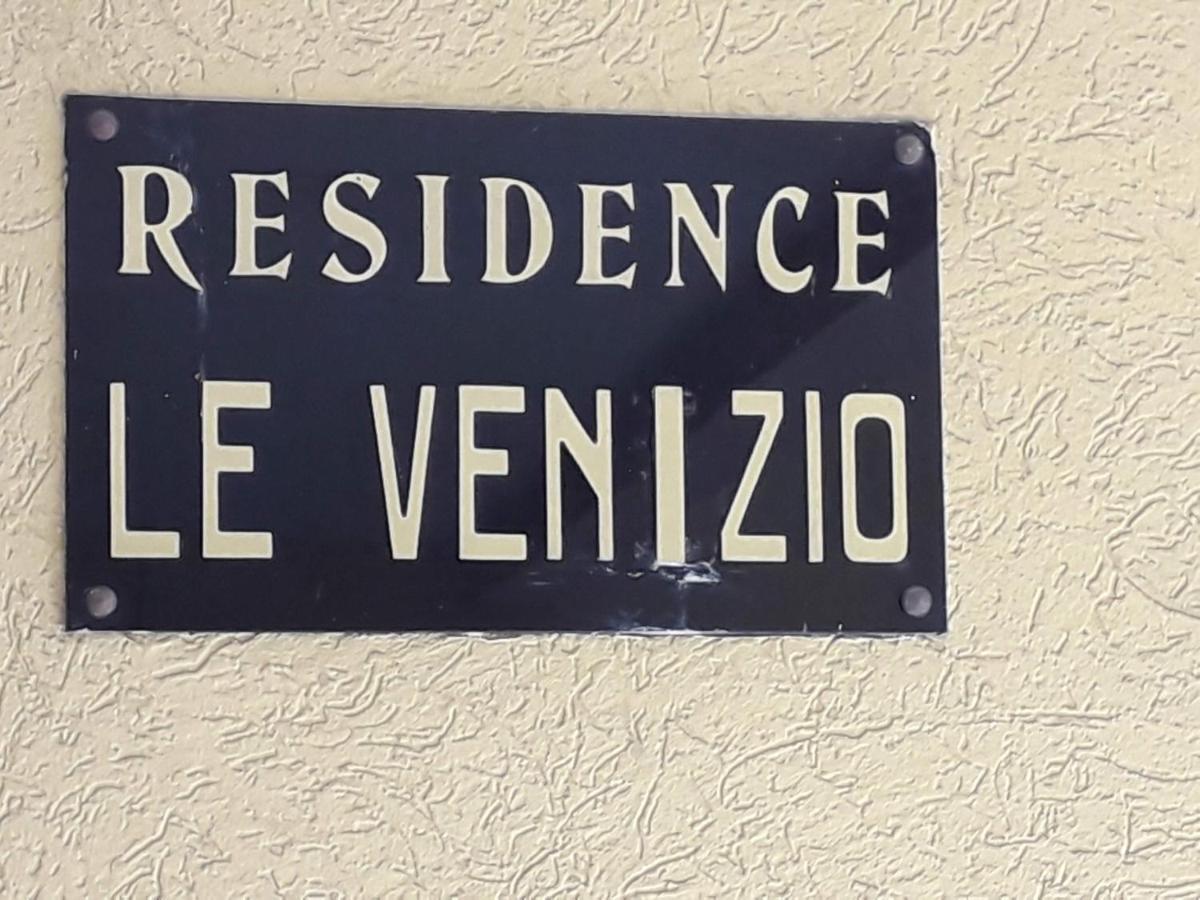 Le Venizio - Classe 2 Etoiles - T2 Climatise, Avec Terrasse, Parking, Pret De Velos, 10 Minutes A Pied Gare Et Centre Ville *