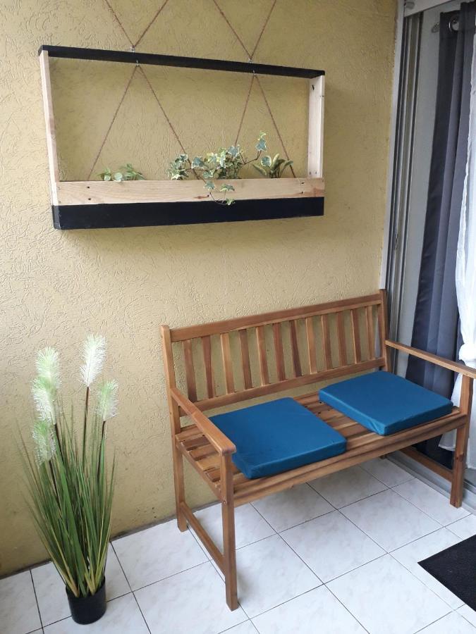 Le Venizio - Classe 2 Etoiles - T2 Climatise, Avec Terrasse, Parking, Pret De Velos, 10 Minutes A Pied Gare Et Centre Ville Sete