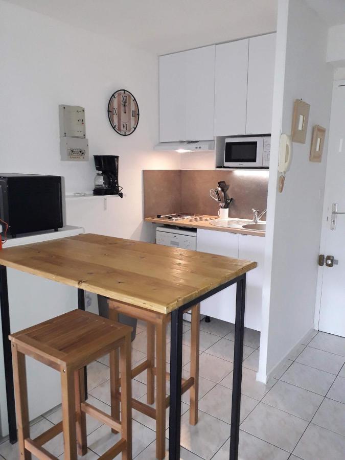 Le Venizio - Classe 2 Etoiles - T2 Climatise, Avec Terrasse, Parking, Pret De Velos, 10 Minutes A Pied Gare Et Centre Ville Sete